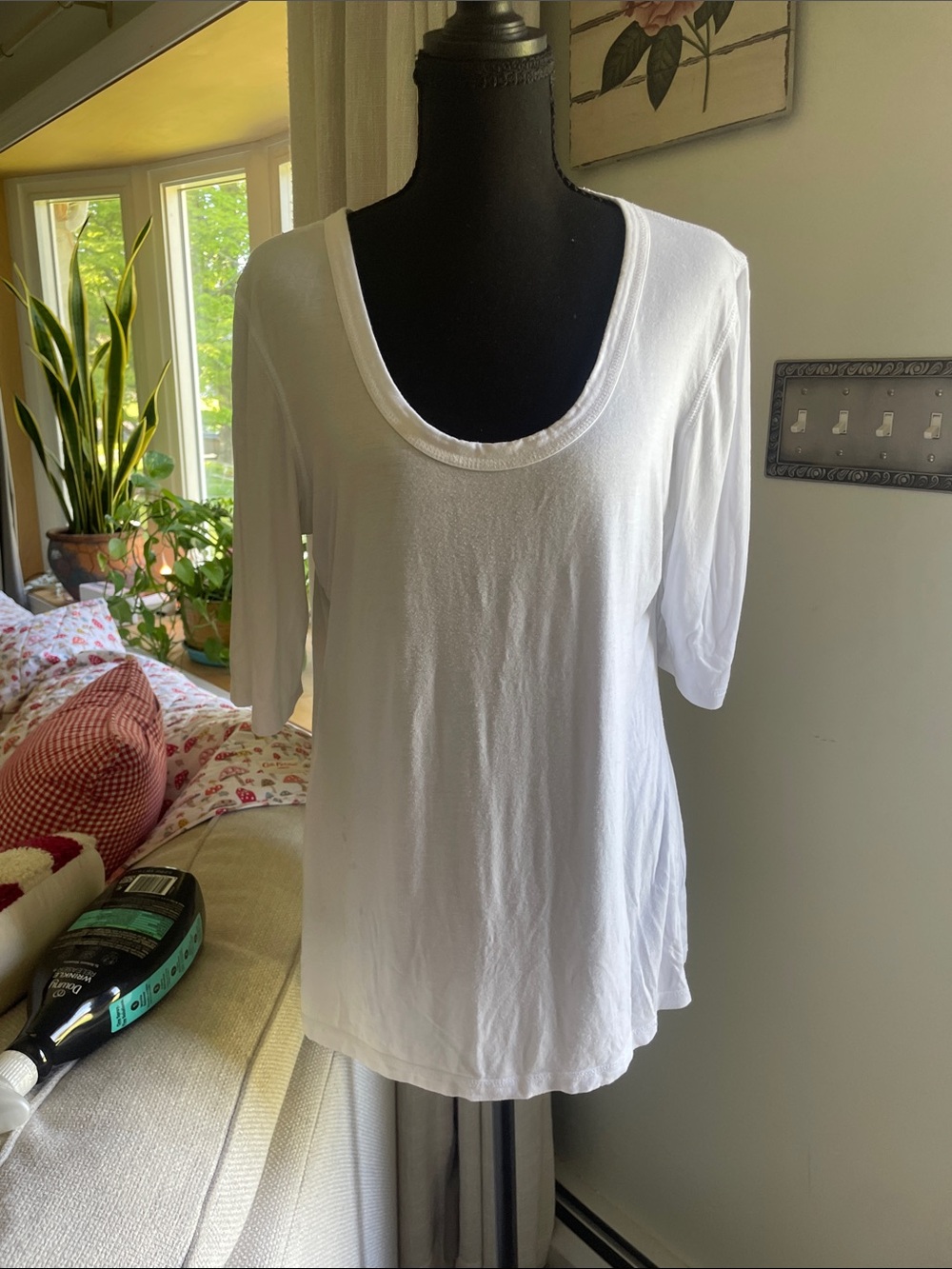 Cable & Gauge White Scoop Neck Short Sleeve Top